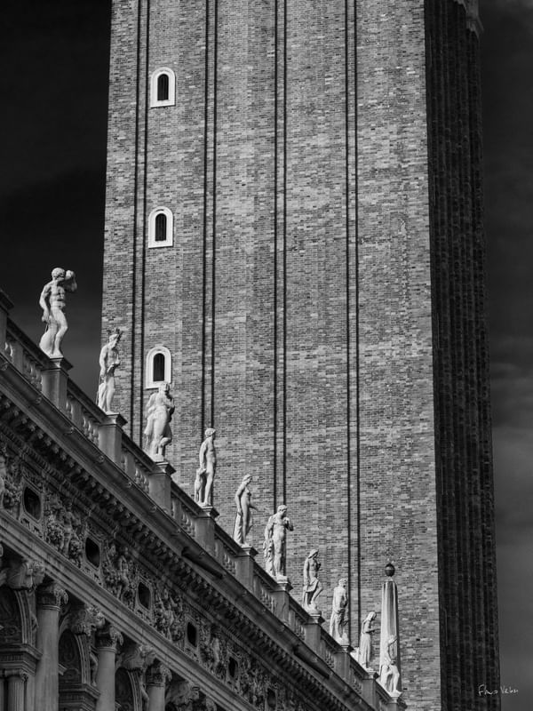 STREETS OF VENICE II, ITALY