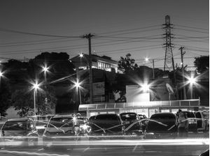 LUZES E MAIS LUZES NA LONGA