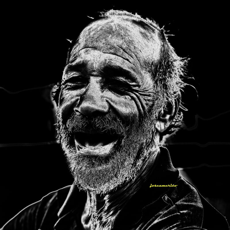 PORTRAIT 600