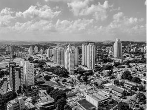JUNDIAÍ SKYLINE EM P&B