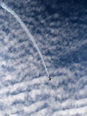 AVIÃO , ARTE NO CÉU I