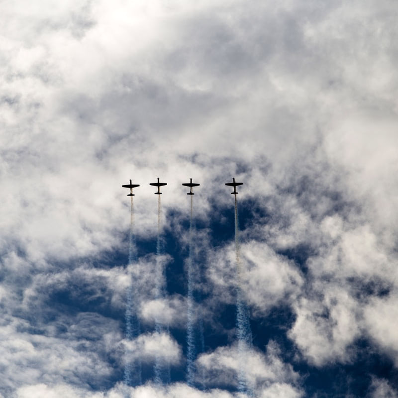 AVIÕES AO CÉU