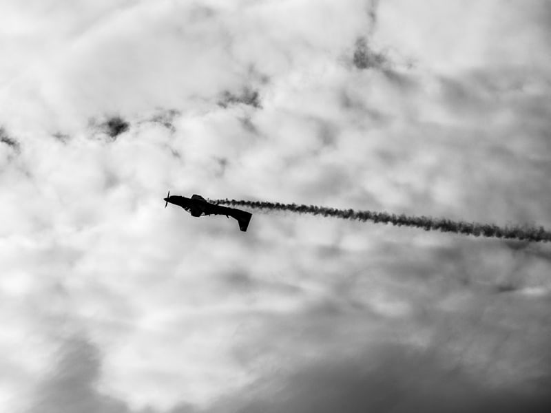 O AVIÃO DE CABEÇA PARA BAIXO