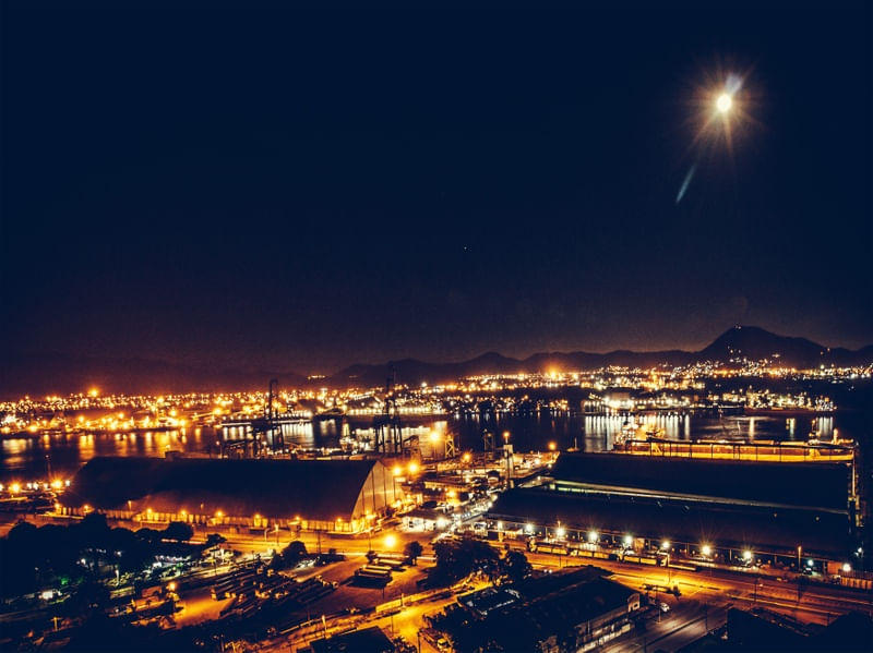 LUA SOBRE O PORTO