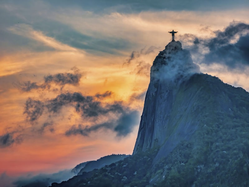 PÔR DO SOL COM O CORCOVADO
