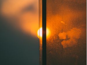 WINDOW SEAT