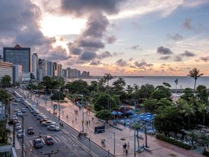 ENTARDECER EM FORTALEZA