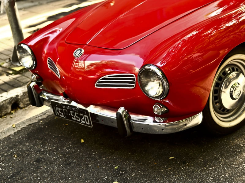CLASSIC CARRO ANTIGO VERMELHO