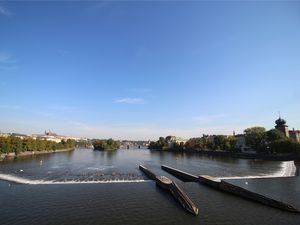 RIO MOLDAVA E SUA IMENSIDÃO