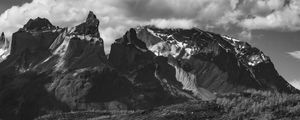 LOS CUERNOS E ALMIRANTE NIETO