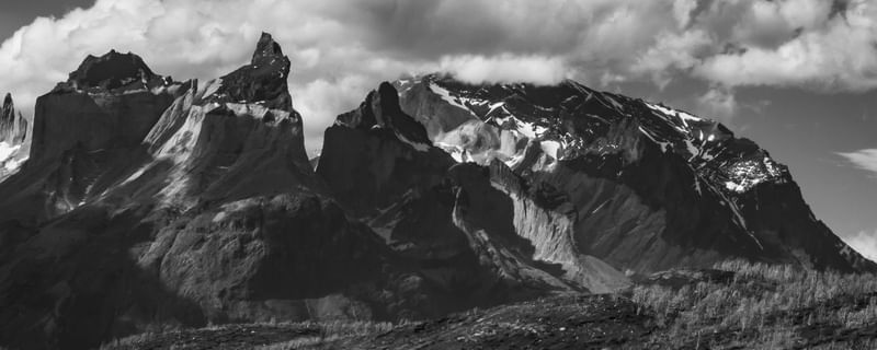 LOS CUERNOS E ALMIRANTE NIETO