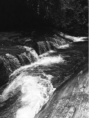 CACHOEIRA PRETO & BRANCO