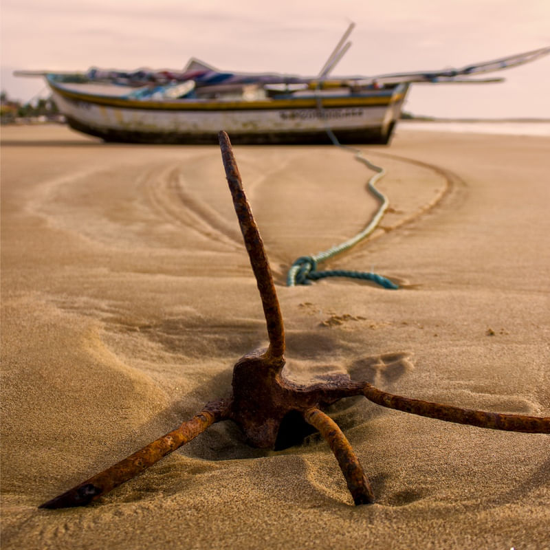ÂNCORA NA PRAIA