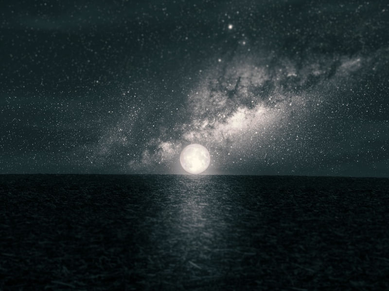 UNIVERSO EM DESENCANTO