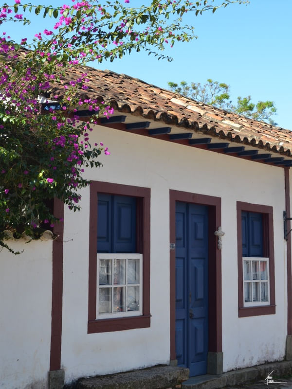O ROMANTISMO DAS MINAS GERAIS