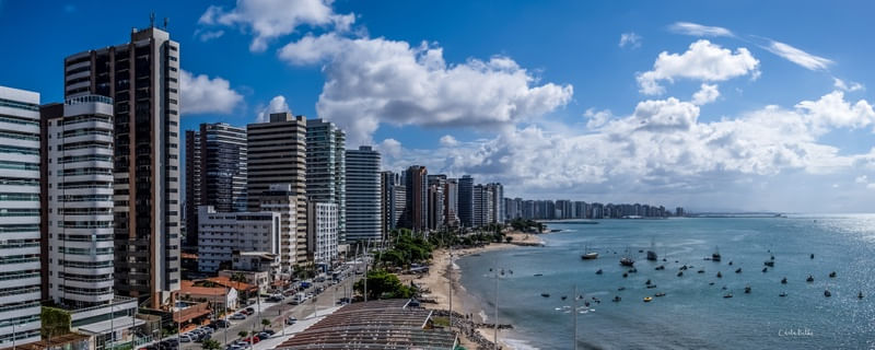 PANORÂMICA PRAIA DO MUCURIPE E O MERCADO DO PEIXE EM FORTALEZA