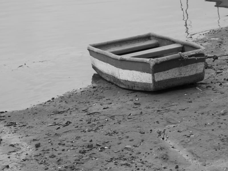 BARCO SOLITÁRIO