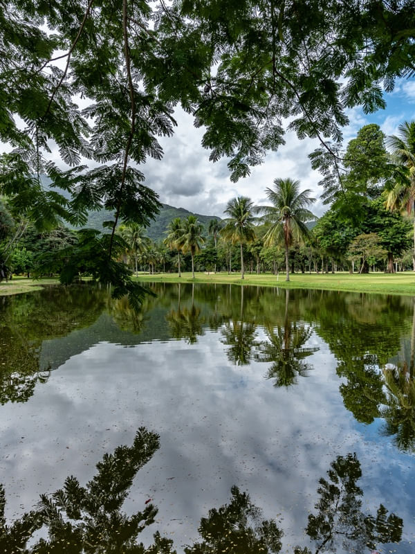 LAGO REFLETOR