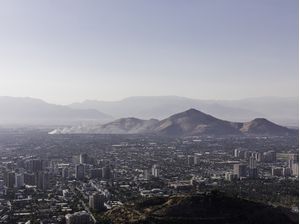 ENTRE MONTANHAS (SANTIAGO, CHILE)