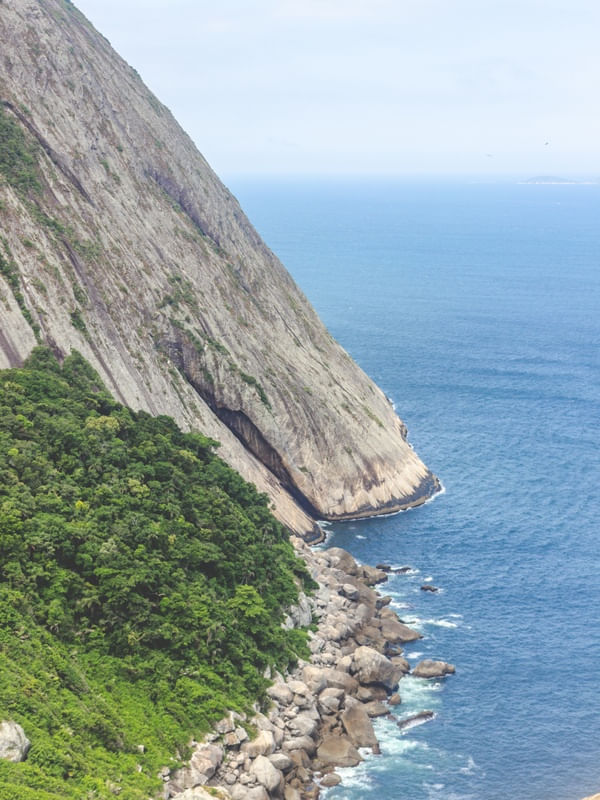MONTANHA E MAR
