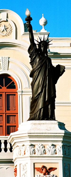 ESTÁTUA DA LIBERDADE PV
