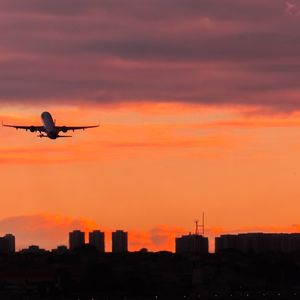 SUNSET AIRPORT DÍPTICO DIREITO
