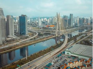 MARGINAL PINHEIROS E SUAS PONTES
