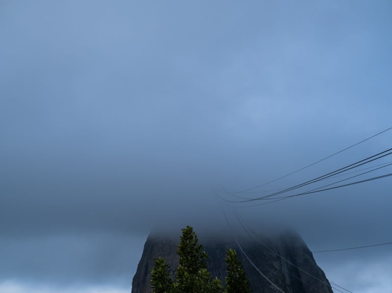 NEBLINA NO PÃO DE AÇÚCAR