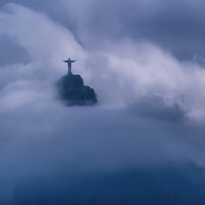 NEBLINA NO CORCOVADO