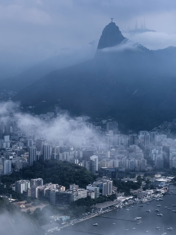 CORCOVADO E O IATE CLUBE