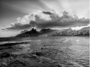 RAIOS DE SOL NO ARPOADOR NIGRI