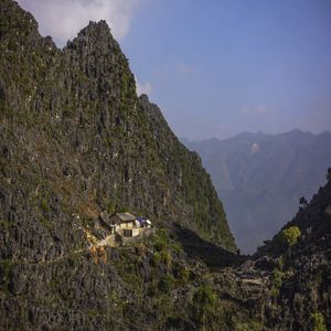 CASA NA MONTANHA