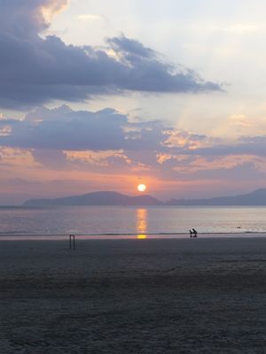 FAMILY IN SUNSET