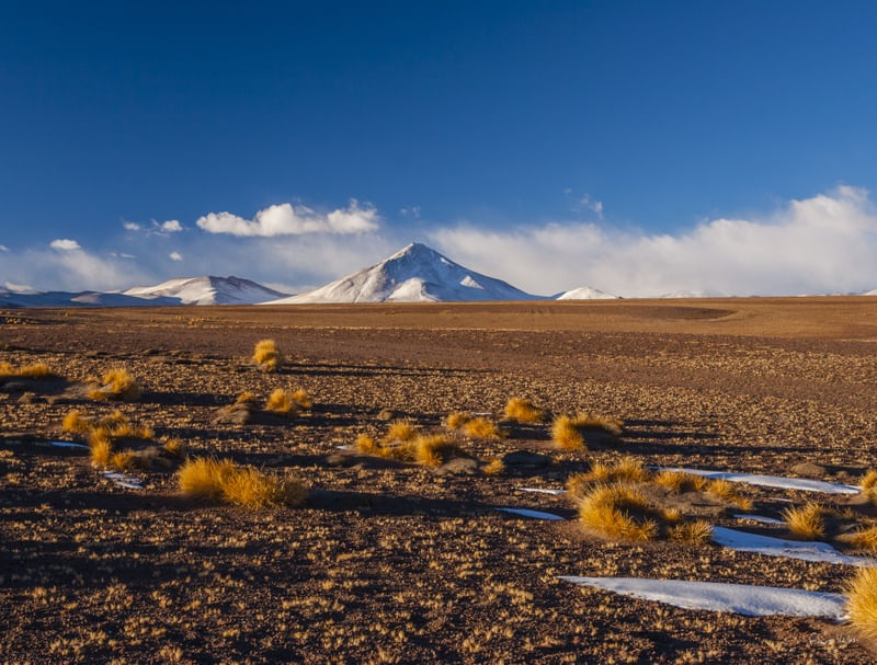 VULCÃO LICANCABUR AO AMANHECER, BOLÍVIA