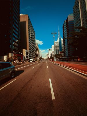 AVENIDA PAULISTA SEMPRE EM FRENTE