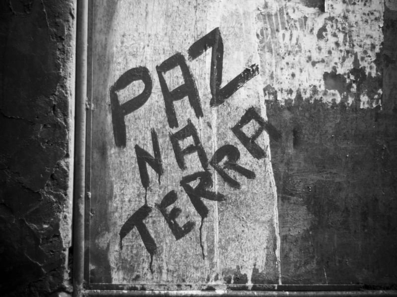 PAZ NA TERRA