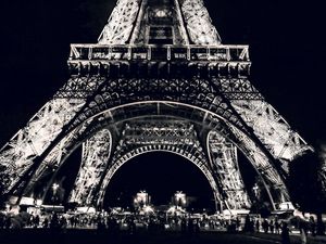 TORRE EIFFEL BLACK