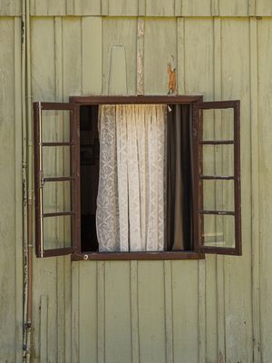 JANELA DE COLONO