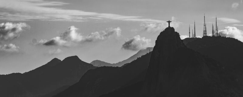 CRISTO REDENTOR E ANTENAS