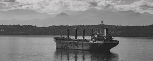 NAVIO NA BAÍA DE GUANABARA