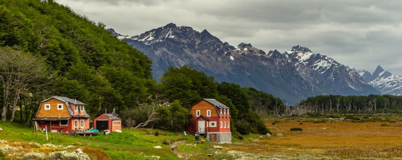 VIVENDO PERTO DAS MONTANHAS