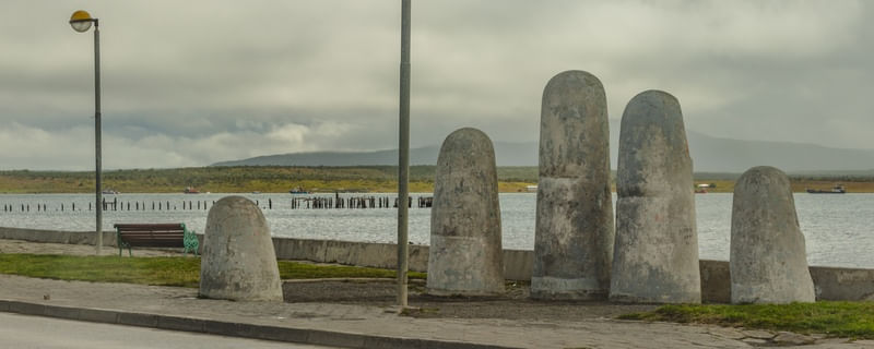 MUNUMENTO LA MANO