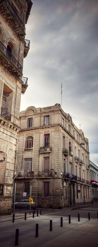 MONTEVIDEO - ZONA PORTUÁRIA