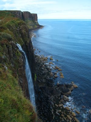 HIGHLANDS - CACHOEIRA KILT ROCK - VERTOGIOSA NATUREZA