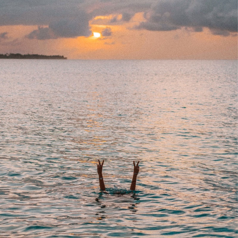 PEACE, LOVE AND THE SEA