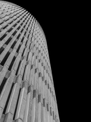 TORRE EM PERFIL
