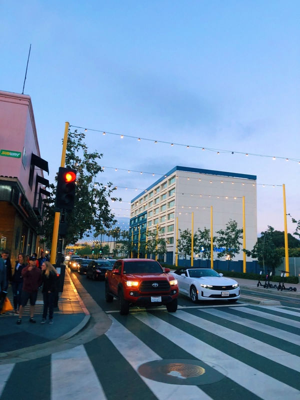 SANTA MONICA
