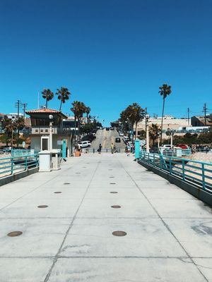 MANHATTAN BEACH