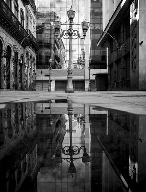 REFLEXOS DE UM DIA CINZENTO