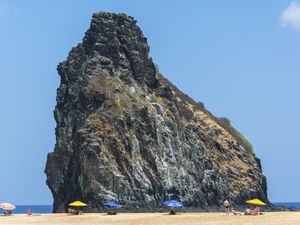 PEDRA NA PRAIA